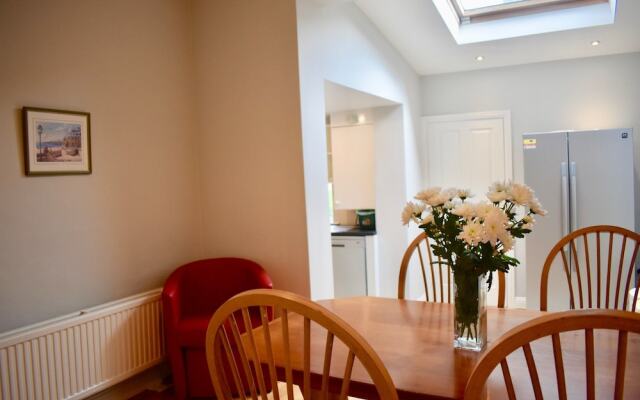 Traditional 4 Bedroom Home in Trendy Ranelagh