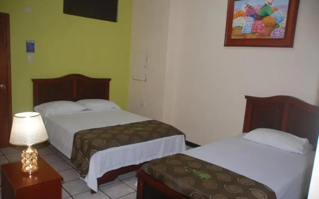 D’ Ruiz Hotel