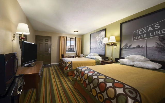 Super 8 by Wyndham Childress