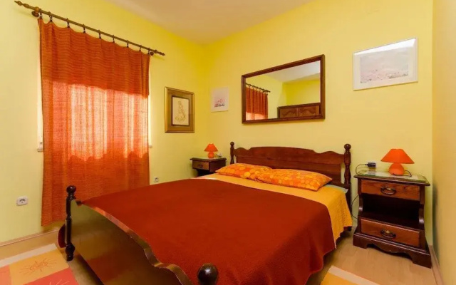 Apartments and Rooms Anita