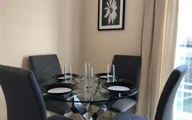 Ebbsfleet/bluewater River View Apartment