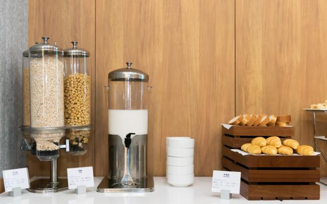 Holiday Inn Express Shanghai Tangzhen by IHG