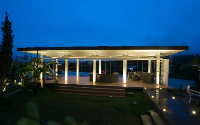 ZEN Premium Raya Lembang