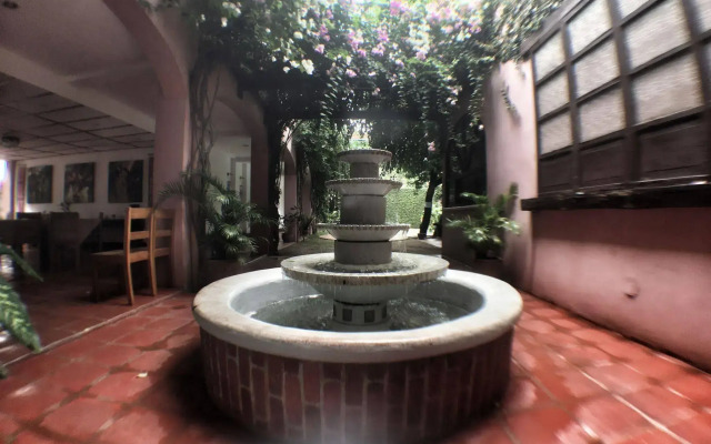 Casa Dona Emilia Bed and Breakfast
