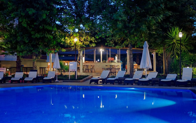 Miarosa İncekum Beach Hotel