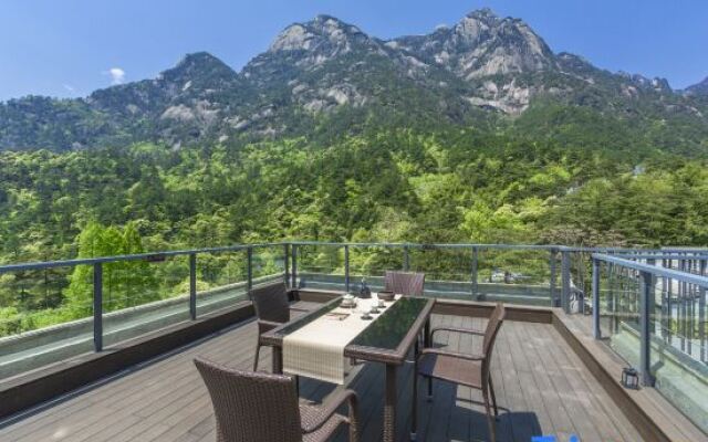 Xiangyuan Yungu Holiday Hotel