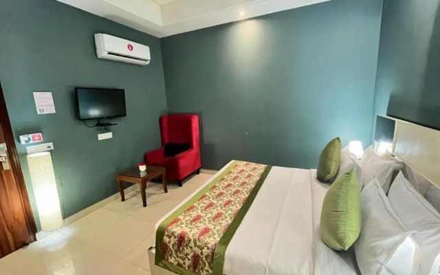 Qotel Hotel Church House Rohini Sector 15