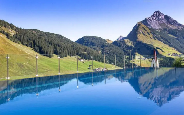 AlpenParks Hotel & Apartment Arlberg Warth