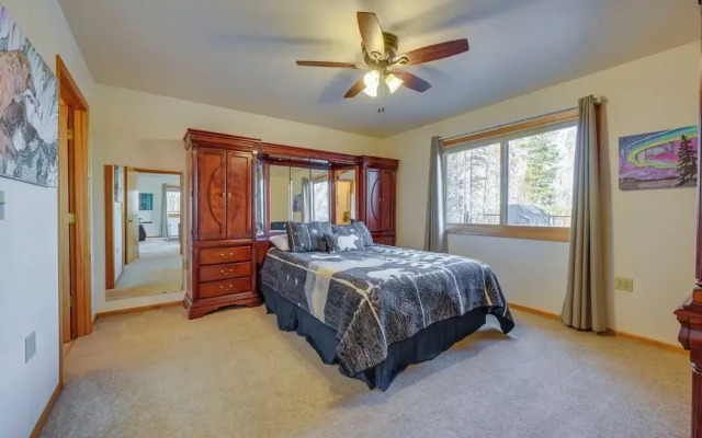 On-site Kenai River Fishing: Soldotna Apartment!