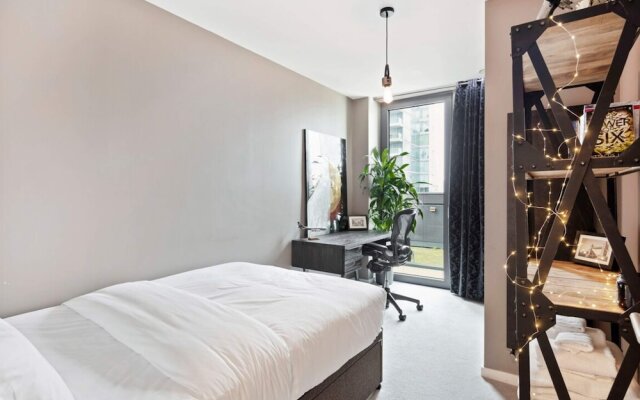 Superb 2-bed Flat W Stunning Rooftop nr The City