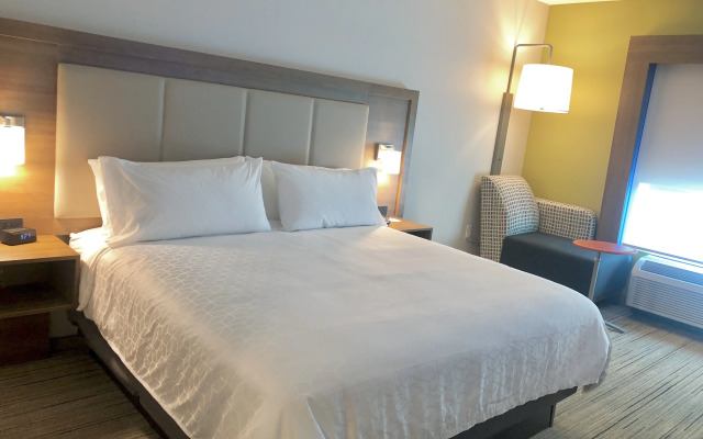 Holiday Inn Express Raleigh Arpt - Brier Crk Area