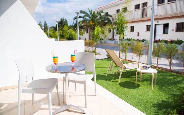 Loutsiana Hotel Apts