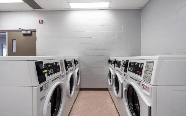 Residence & Conference Centre - Niagara-on-the-Lake