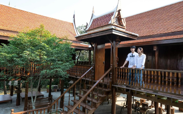 Maikaew Damnoen Resort