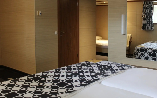 ss Rotterdam Hotel & Restaurants