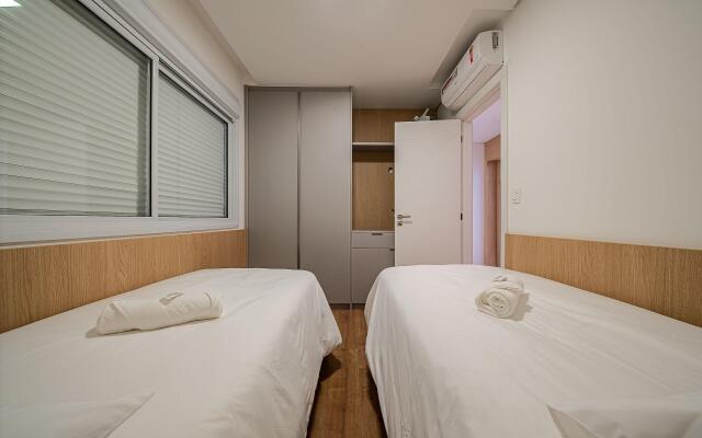 Apto luxuoso a 2min da praia ABC2013