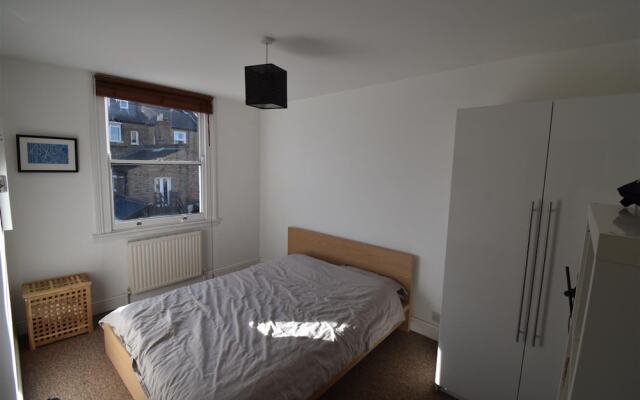 5 Bedroom House With Patio in Brixton