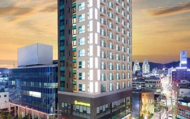 Golden Tulip Essential Namgang