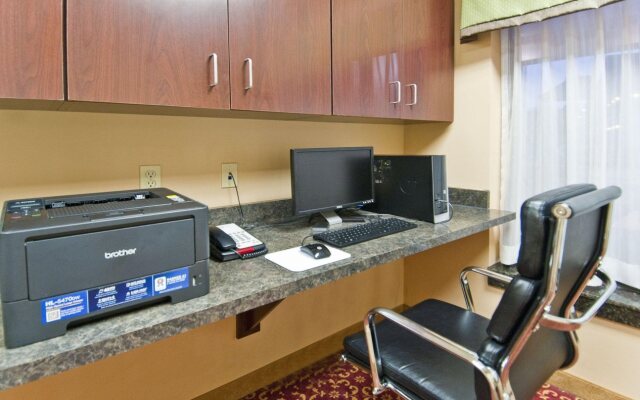 Holiday Inn Express & Suites Ocean Springs by IHG