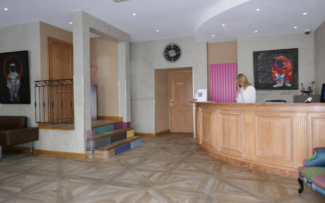 Grand Hôtel Dauphiné Toulon, Boutique Hôtel & Suites