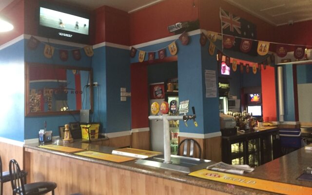 Aussie Hotel & Motel