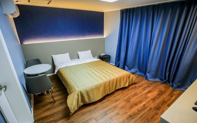 Vivaldi Motel