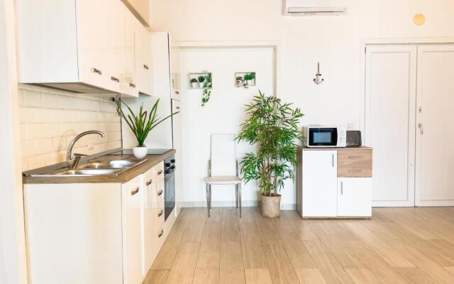 Athena Sea front Apartment, Parking & Pool