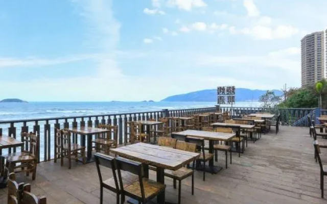 Huizhou Double Moon Bay Evening Wind Holiday Sea View Apartment