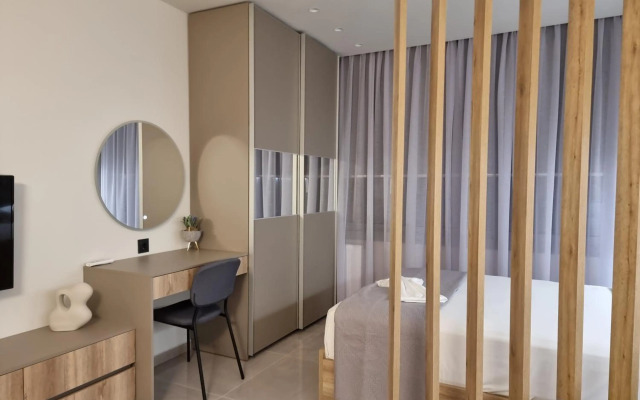 Iris City Center Premium Studio