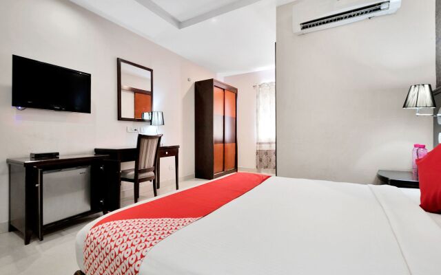 Capital O 12384 Hotel Rudra Grand