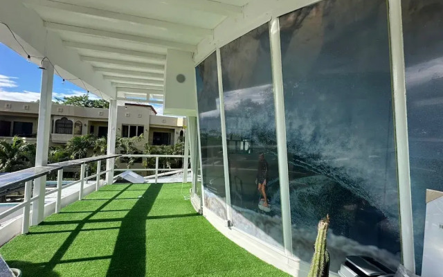 Surfo House