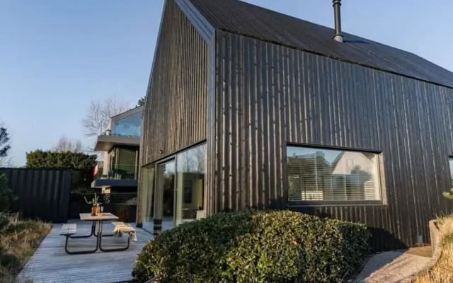 Stylish Holiday Home Close to the Beach