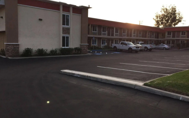 Ontario Inn & Suites