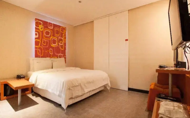 Hotel LaNuit