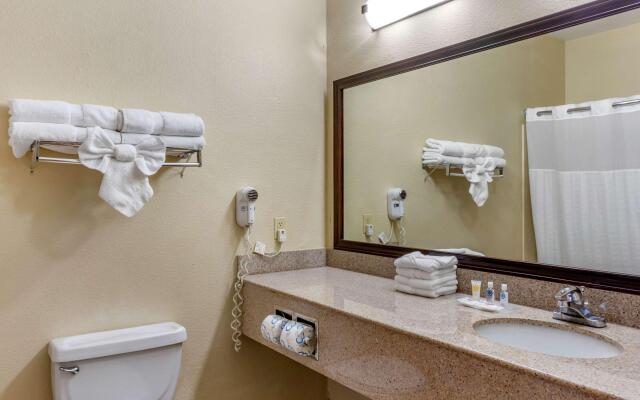 Comfort Suites Plainview