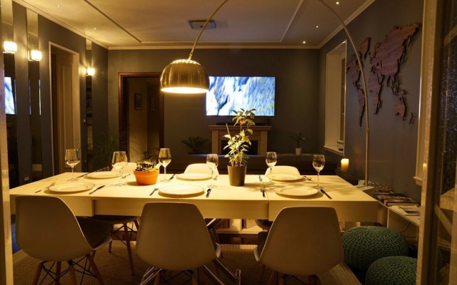 Luxury Apartment Eqanimity