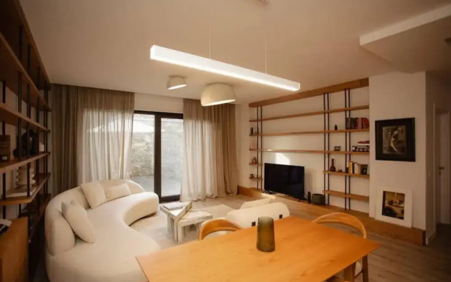 The Luxury Garden Apartment