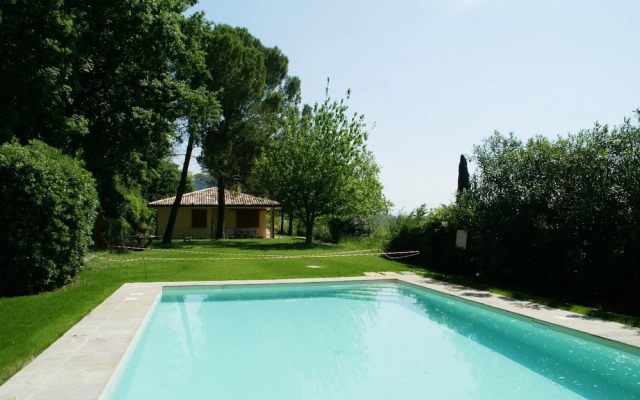 Bungalow in Garda Near Lake & Pool