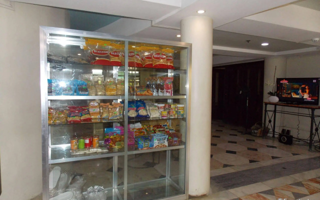 Regatta Residence Hotel