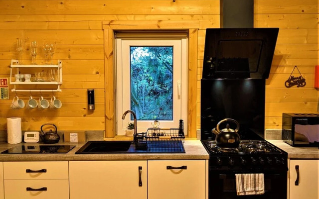 Hawthorn Hideaway