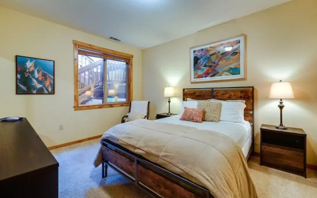 Boulders Truckee Condo Near Donner Lake + Skiing!