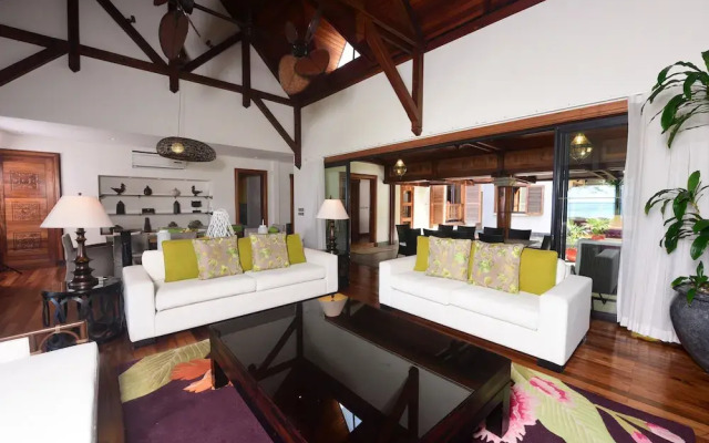 Sankhara Beachfront Villas