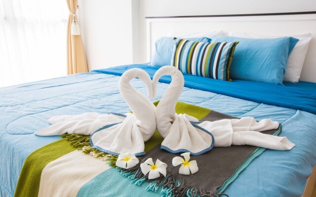 The Seacondo (Room for Holiday)