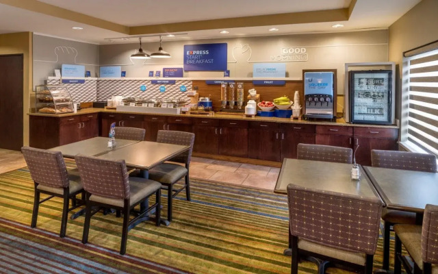Holiday Inn Express Charleston-Kanawha City by IHG