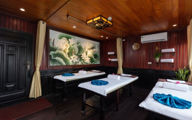 Verdure Lotus Grandeur Cruise