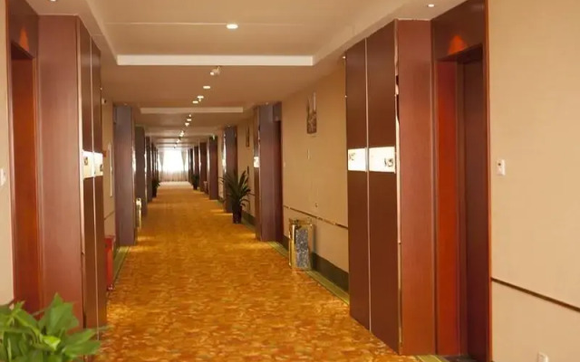 GreenTree Inn Jiansu Nantong Tongzhouwan Huanghe Road Business Hotel