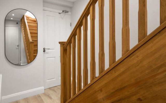 2 Bedroom Apartment near Town Center