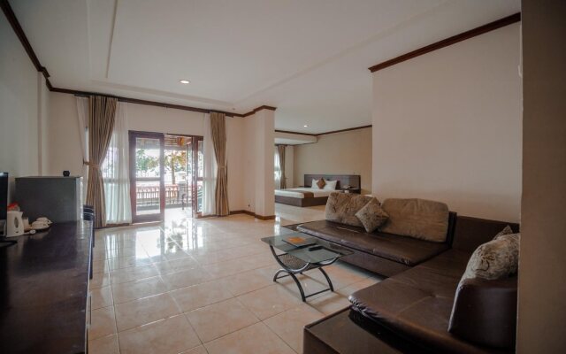 Surya Kencana Seaside Hotel