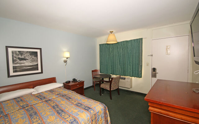 Royal Inn Charlotte Airport Hotel