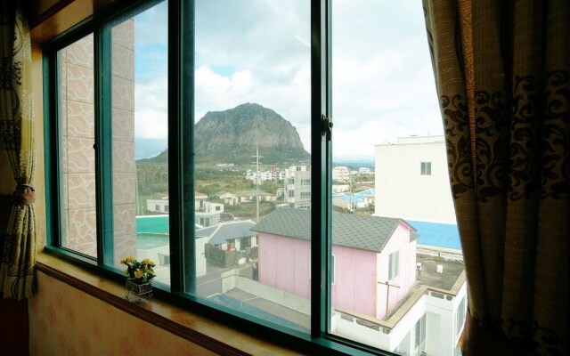 Family Pension Jeju
